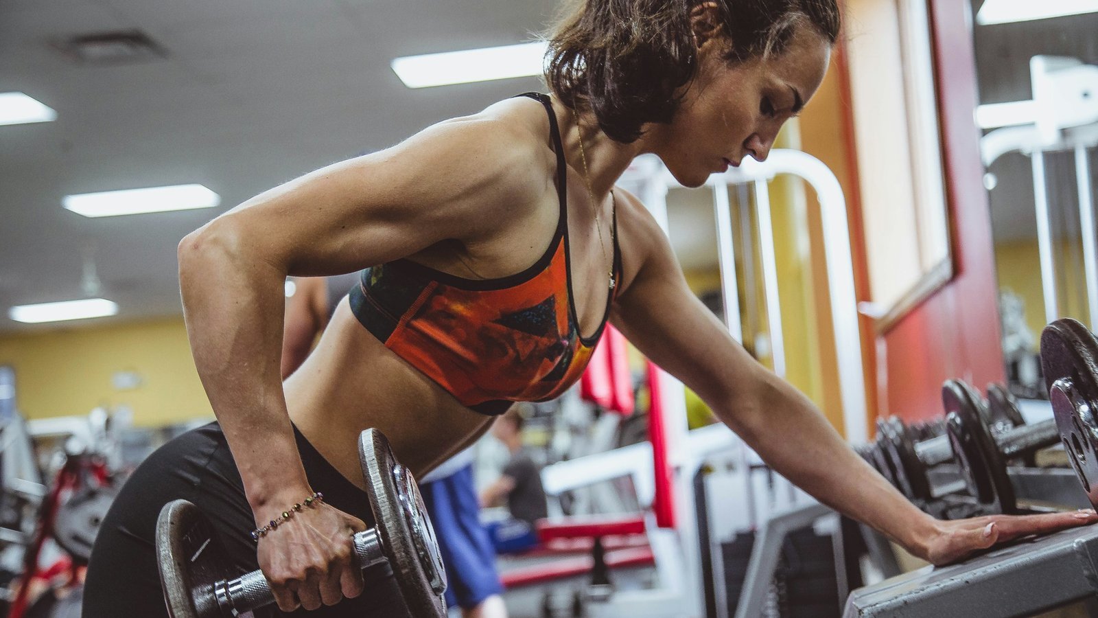 Mulai Perjalanan Kebugaran Anda: Dapatkan Konsultasi Gratis dengan Personal Trainer Jakarta Kami!