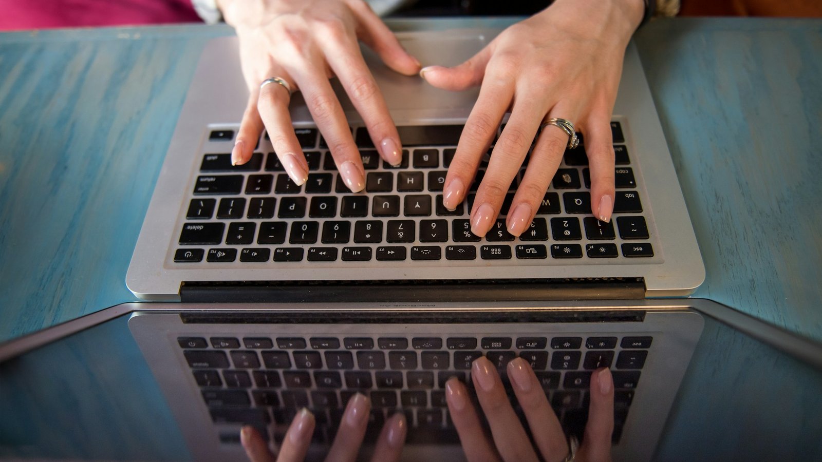 Bangun Kredibilitas Website AI Anda: Panduan Lengkap EEAT untuk Bisnis UMKM Jakarta